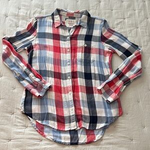 💙 5 for $20 - Red, Blue, White plaid flannel shirt
